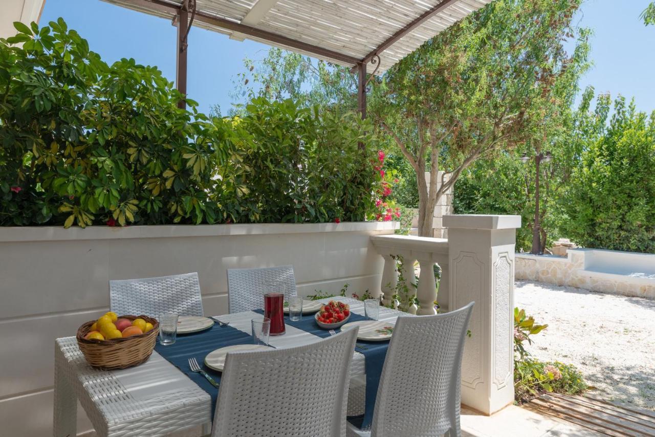 Appartamento Ortensia In Villa Mariella Остуни Экстерьер фото