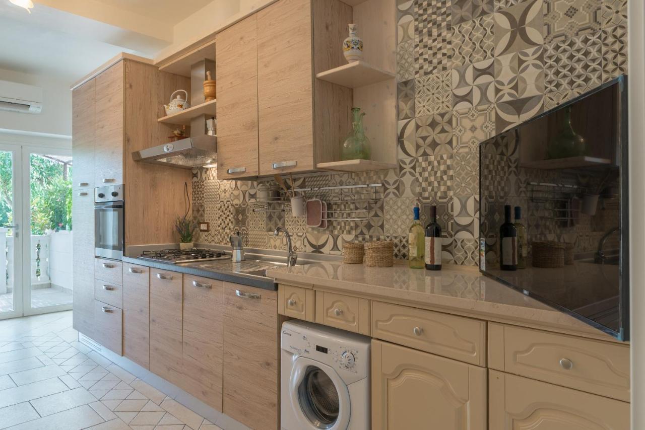 Appartamento Ortensia In Villa Mariella Остуни Экстерьер фото