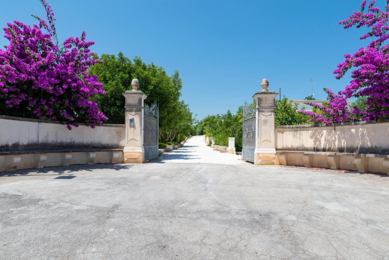 Appartamento Ortensia In Villa Mariella Остуни Экстерьер фото