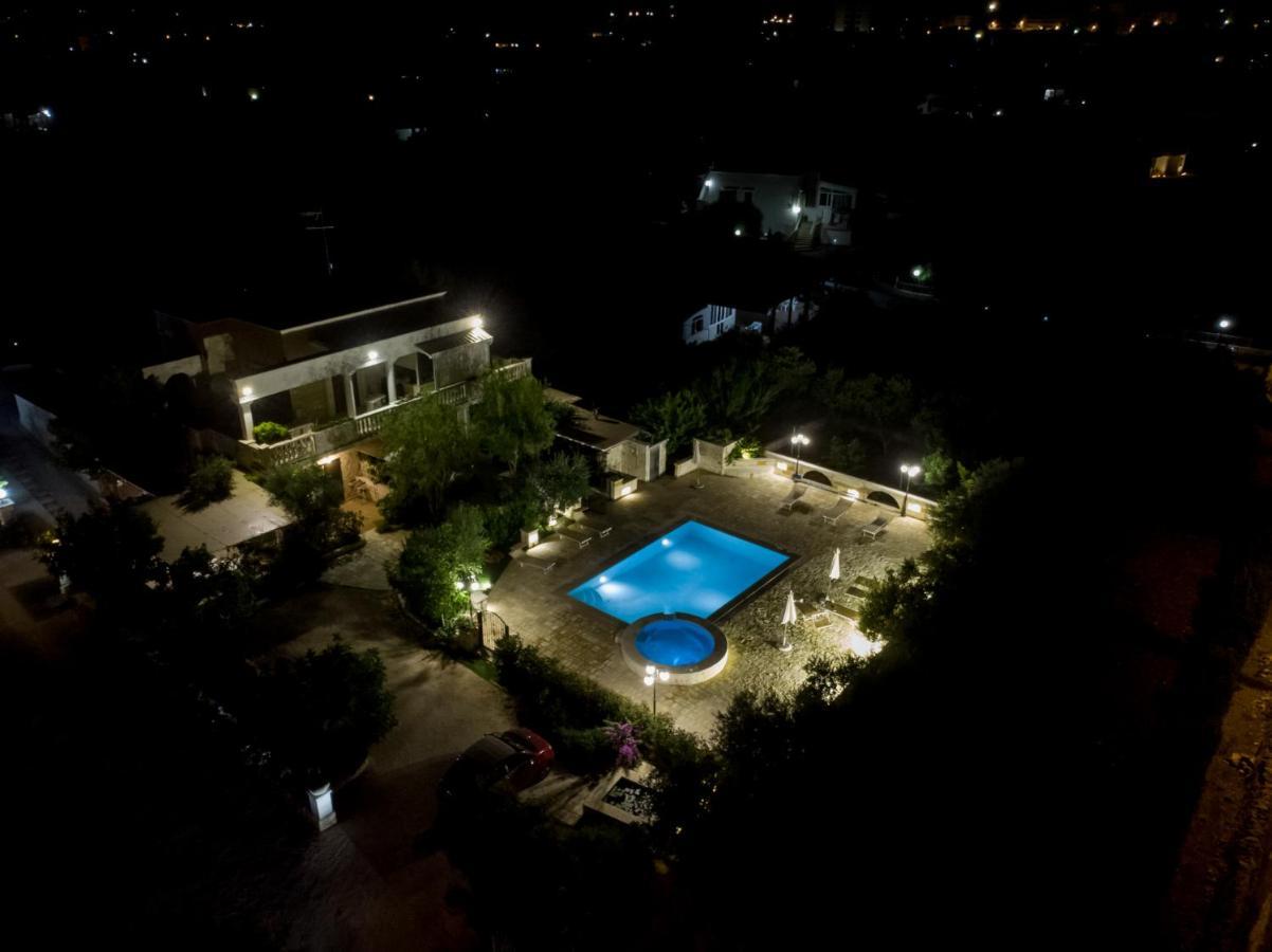 Appartamento Ortensia In Villa Mariella Остуни Экстерьер фото
